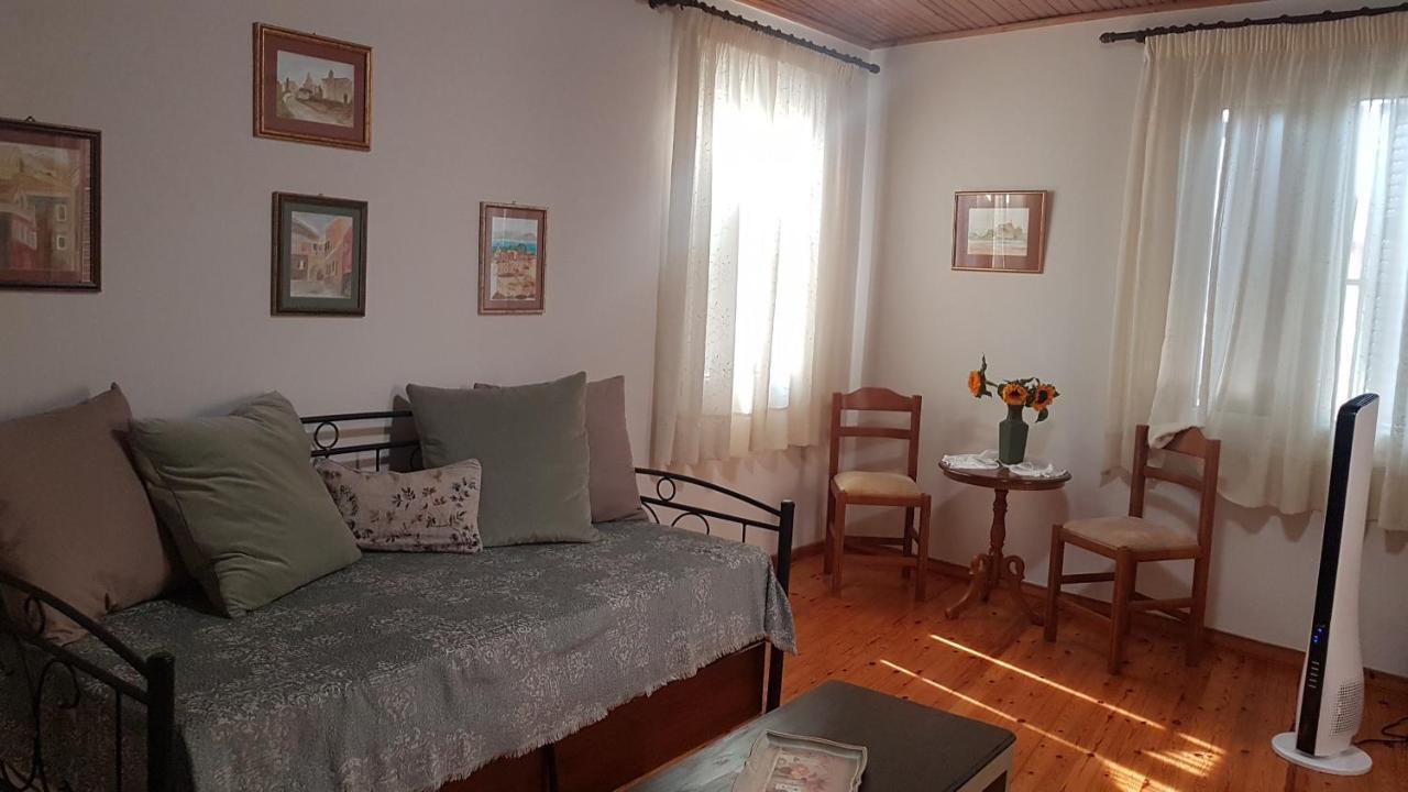 Mary's Art House In The Center Of Old Town Apartment *